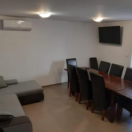 Ana Apartment
