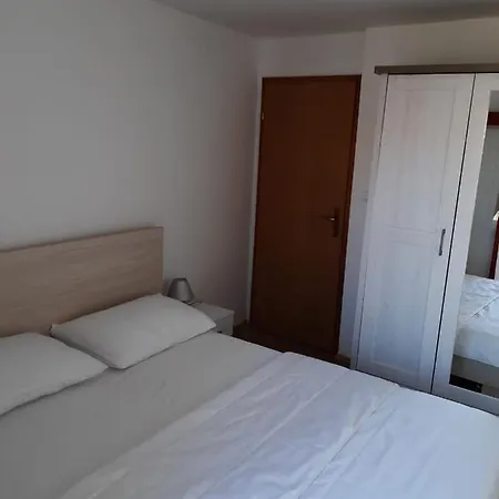 Ana Apartment *