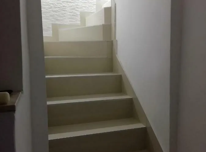 Ana * Sveti Filip i Jakov