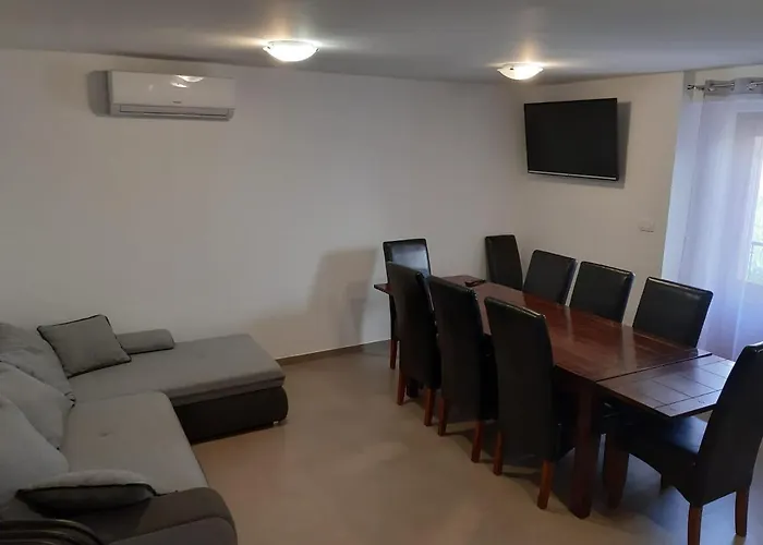 Ana Apartment
